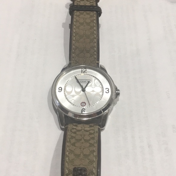 Coach Watch - Picture 3 of 4